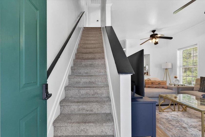 Welcome to this beautifully updated 3 bed/3-full-bath Charleston - photo 7