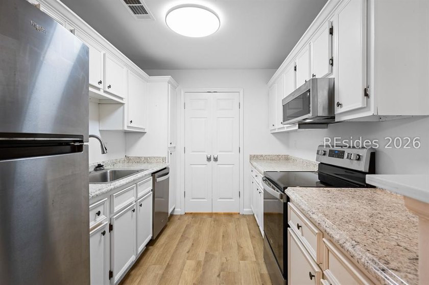 Welcome home to this inviting newly remodled 3 bedroom, 2 - photo 8