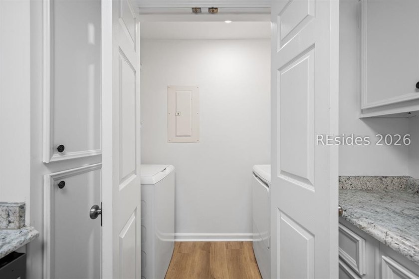 Welcome home to this inviting newly remodled 3 bedroom, 2 - photo 10
