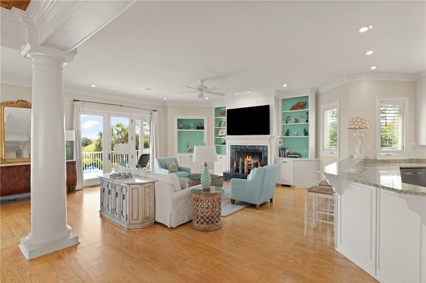 Enchanted Hideaway is a luxurious retreat that offers an - photo 13