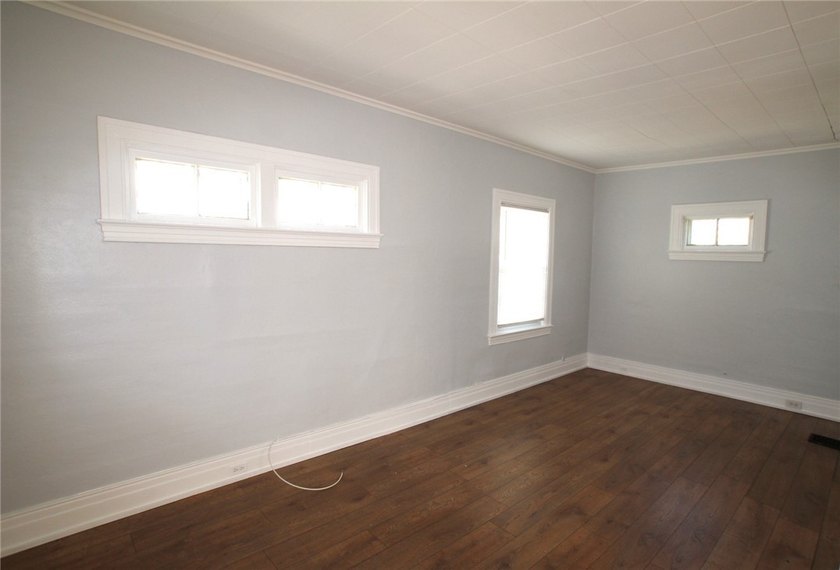 Just listed! This charming home features 3 bedrooms and 1 full - photo 18