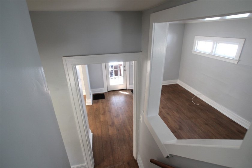 Just listed! This charming home features 3 bedrooms and 1 full - photo 20