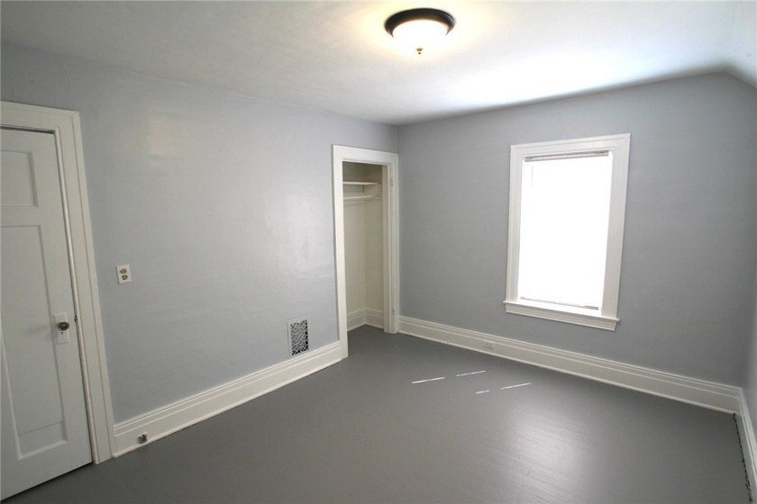 Just listed! This charming home features 3 bedrooms and 1 full - photo 28