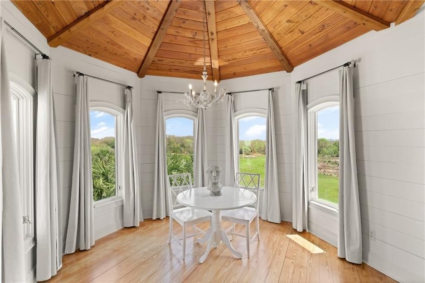 Enchanted Hideaway is a luxurious retreat that offers an - photo 40