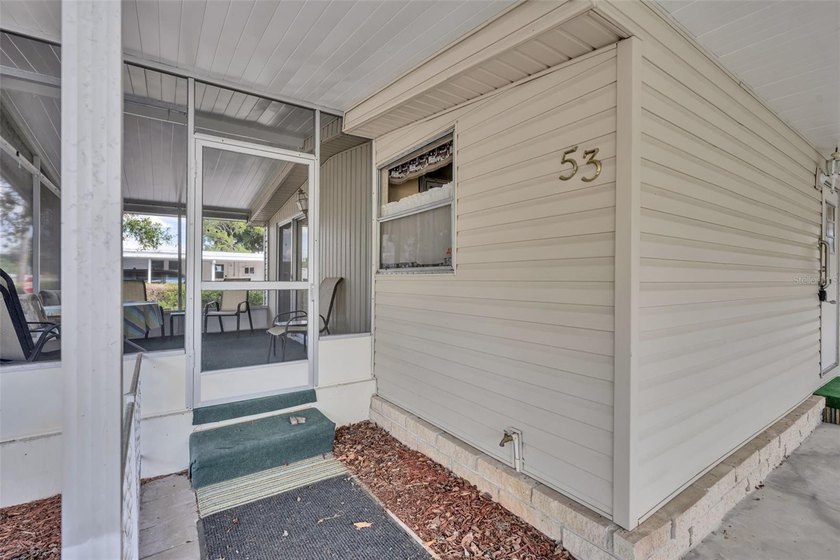 Located in the resident-owned 55+ community of Molokai, this - photo 5