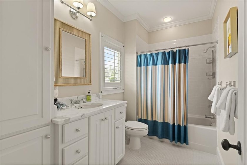 Enchanted Hideaway is a luxurious retreat that offers an - photo 48