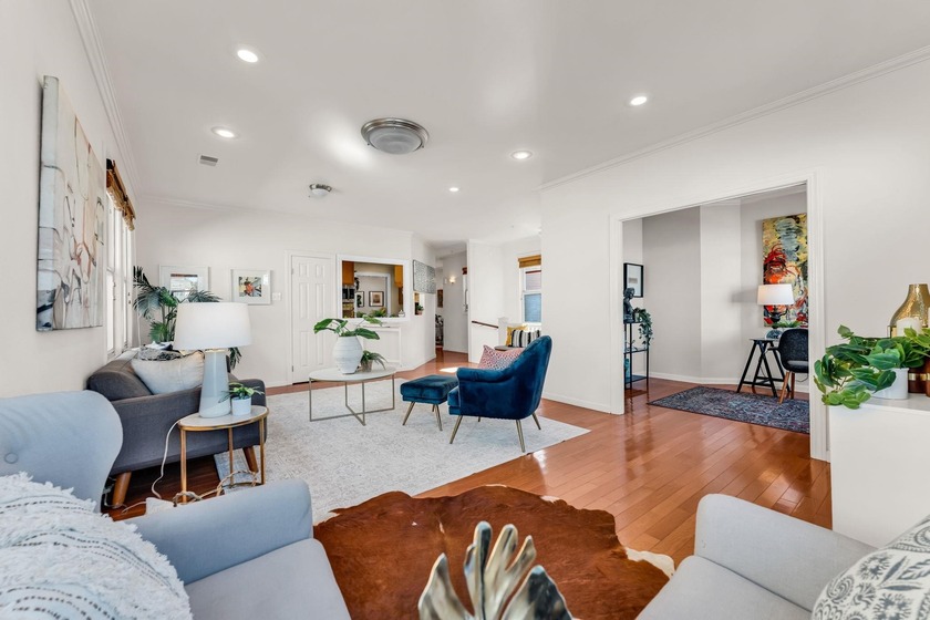 Fresh Price! Introducing an Uptown flat in a boutique 6-unit - photo 11