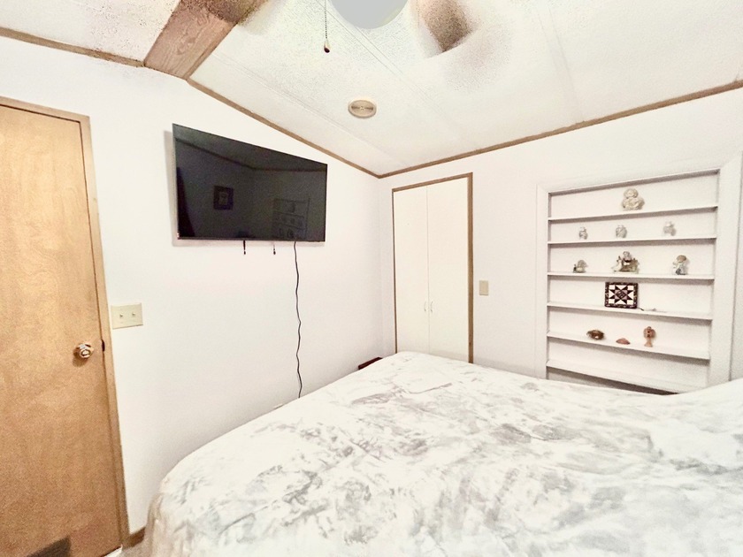Discover comfort and style in this furnished 1-bedroom, 1-bath - photo 13