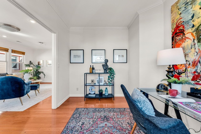 Fresh Price! Introducing an Uptown flat in a boutique 6-unit - photo 14