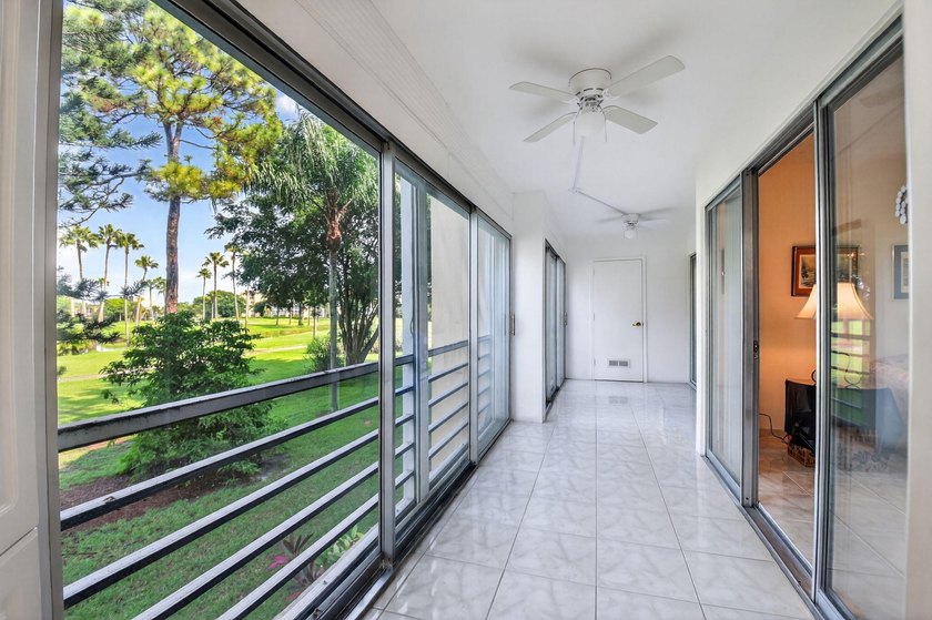 This seller is packed and ready to head up North. Step into this - photo 16