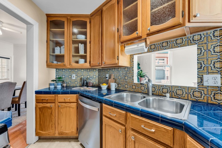 Fresh Price! Introducing an Uptown flat in a boutique 6-unit - photo 19