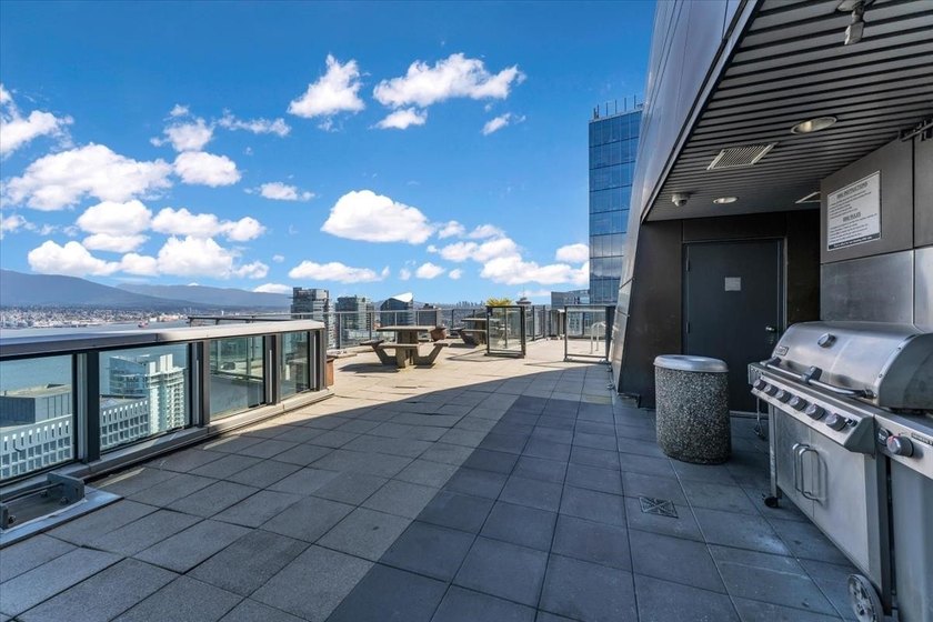Rarely available Junior 2 Bedroom at The Melville in the heart - photo 20