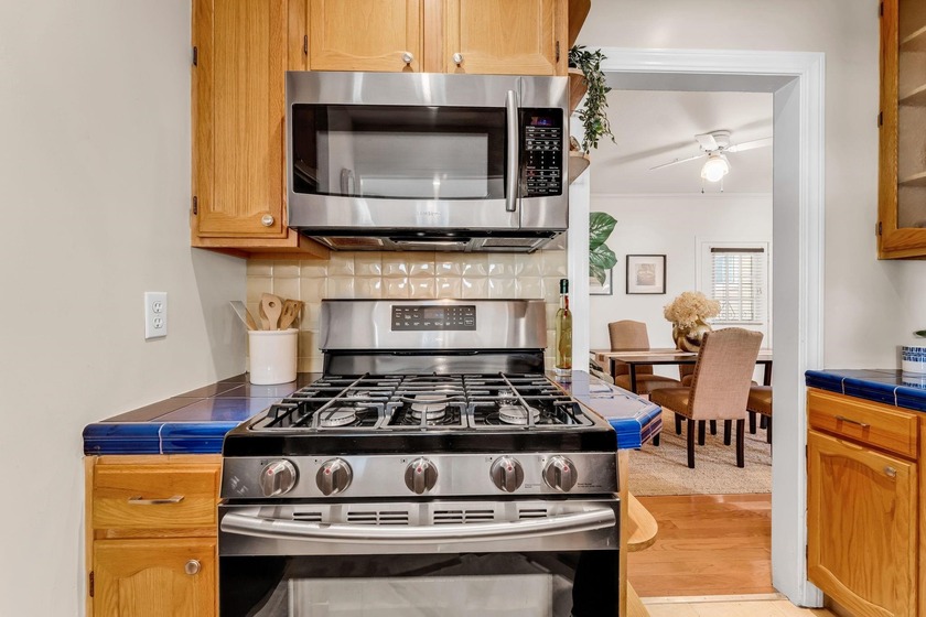 Fresh Price! Introducing an Uptown flat in a boutique 6-unit - photo 21