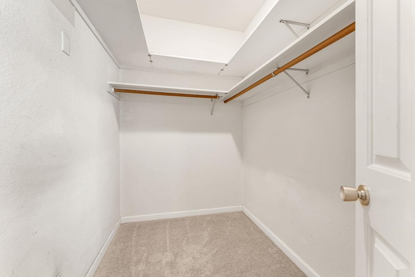 Fresh Price! Introducing an Uptown flat in a boutique 6-unit - photo 30