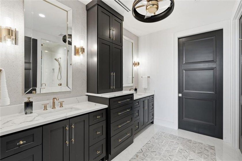 Luxury condo FULLY FURNISHED offering resort-style living in - photo 30