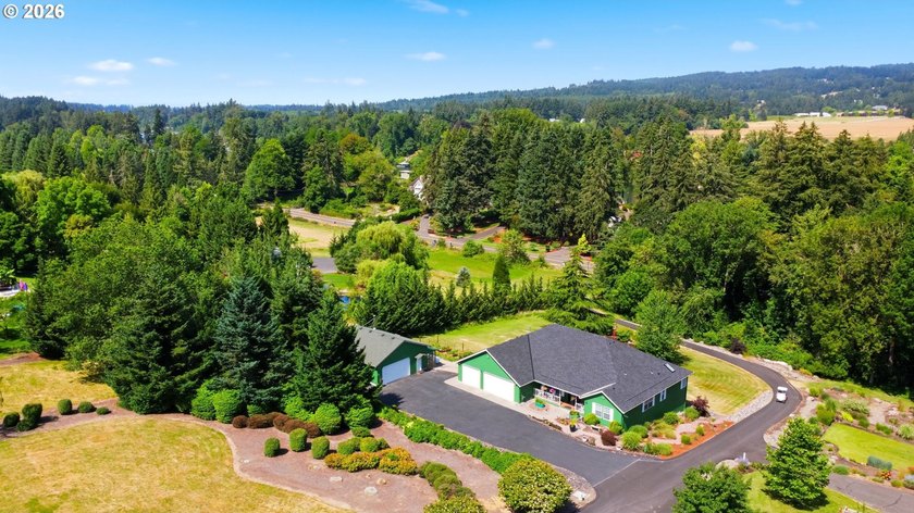 OPEN SUNDAY JULY 26th FROM 12pm - 2pm.Country living meets - photo 37