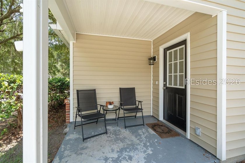 Welcome to this charming 4-bedroom, 2-bath home in the - photo 5