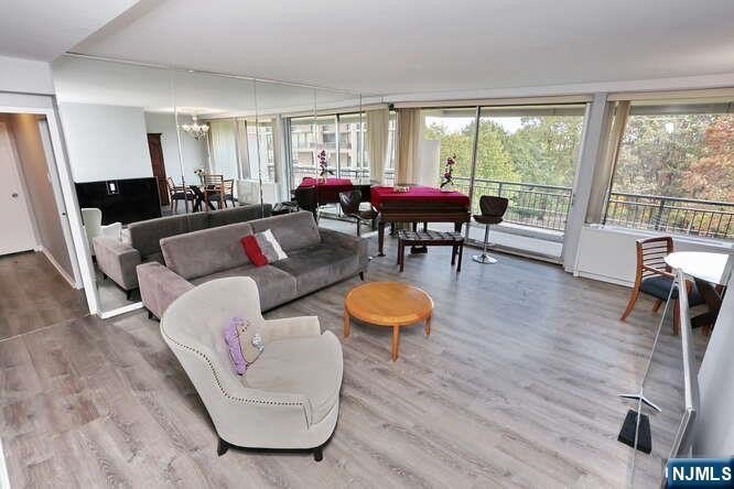 Experience the exceptional lifestyle at Horizon House, one of - photo 7