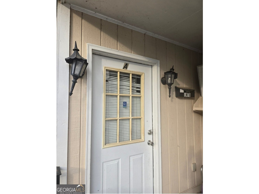 Rare investment opportunity! 7988 square feet - freestanding - photo 11