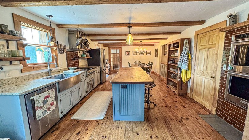 *Open House Sunday 7/12 11am-1pm* Welcome home to this - photo 12