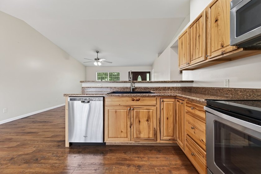 Welcome to this well-maintained, move-in-ready, 4-bedroom - photo 15