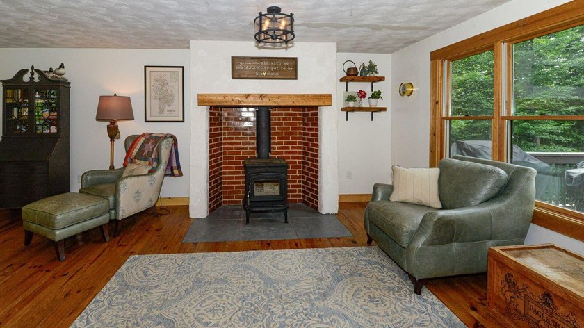 *Open House Sunday 7/12 11am-1pm* Welcome home to this - photo 20