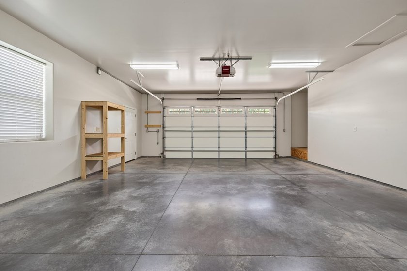 Welcome to this well-maintained, move-in-ready, 4-bedroom - photo 23