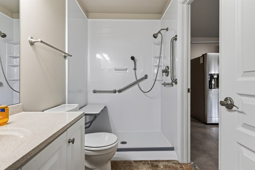 Welcome to this well-maintained, move-in-ready, 4-bedroom - photo 49