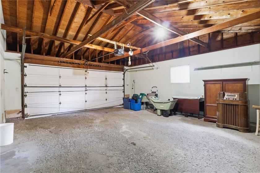 Charming three-bedroom ranch in Chili in the Gates Chili School - photo 19