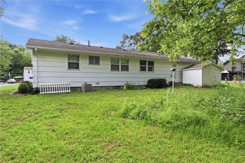 Charming three-bedroom ranch in Chili in the Gates Chili School - photo 23