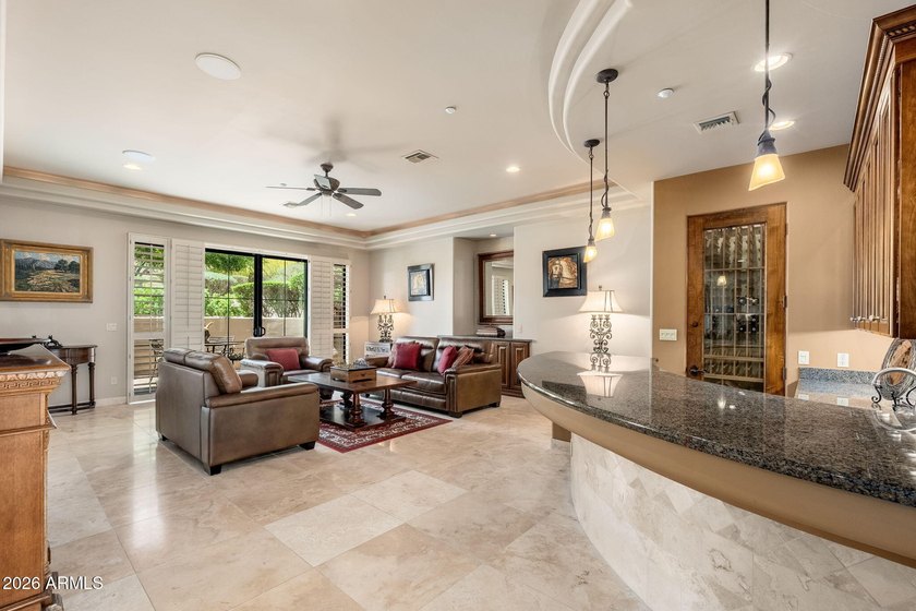 Set against a breathtaking backdrop of mountain and desert views - photo 7