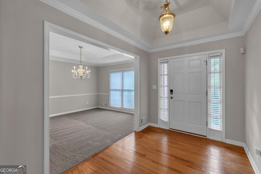Welcome home to this beautifully maintained 3-sided brick ranch - photo 5