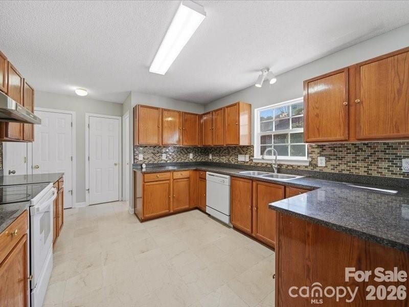 Welcome home to this well-maintained two-story residence - photo 16