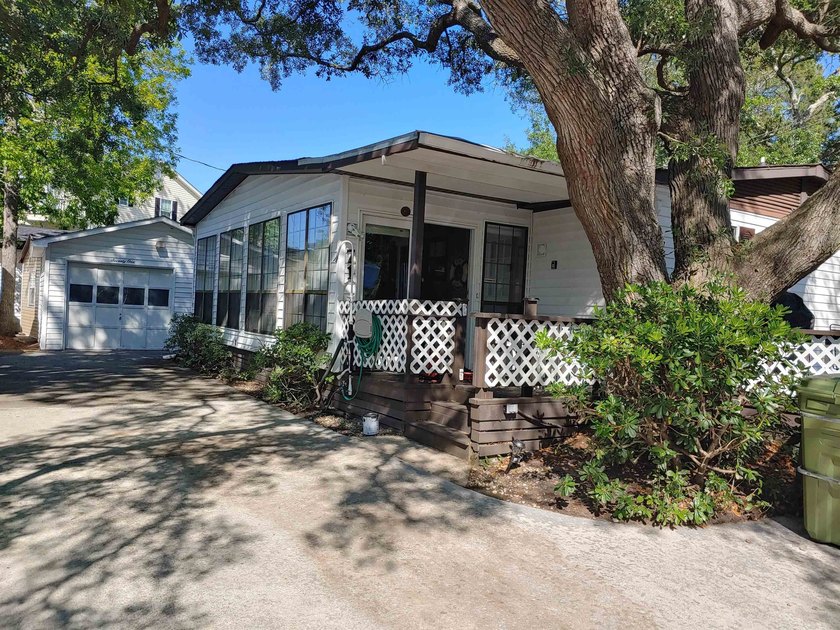 NEW LISTING ALERT. Very spacious 3 bedroom and 2 bath property - photo 7