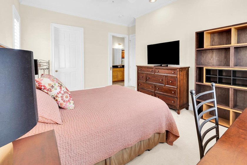 Upscale luxury living at its finest-this is a rare opportunity - photo 33