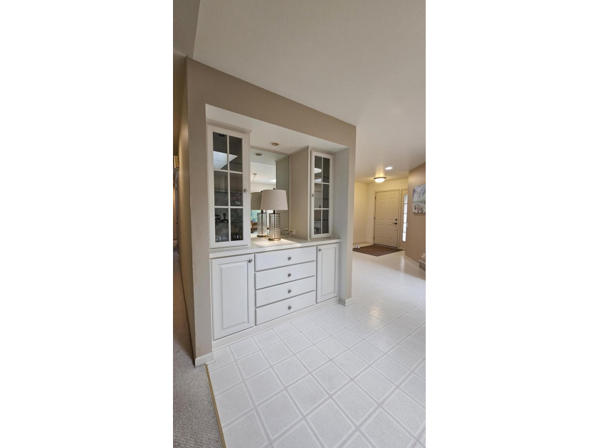 Well-maintained, handicap-accessible condo featuring 2 bedrooms - photo 11