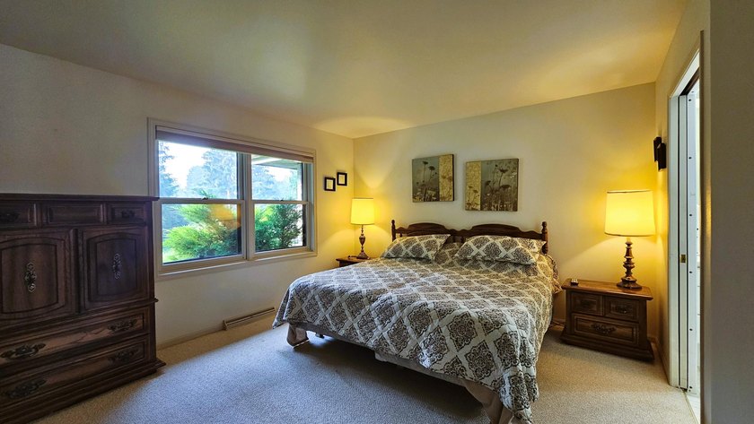 Well-maintained, handicap-accessible condo featuring 2 bedrooms - photo 13