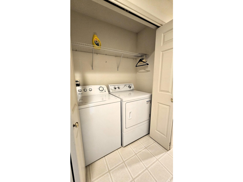 Well-maintained, handicap-accessible condo featuring 2 bedrooms - photo 21