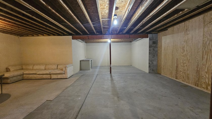 Well-maintained, handicap-accessible condo featuring 2 bedrooms - photo 23