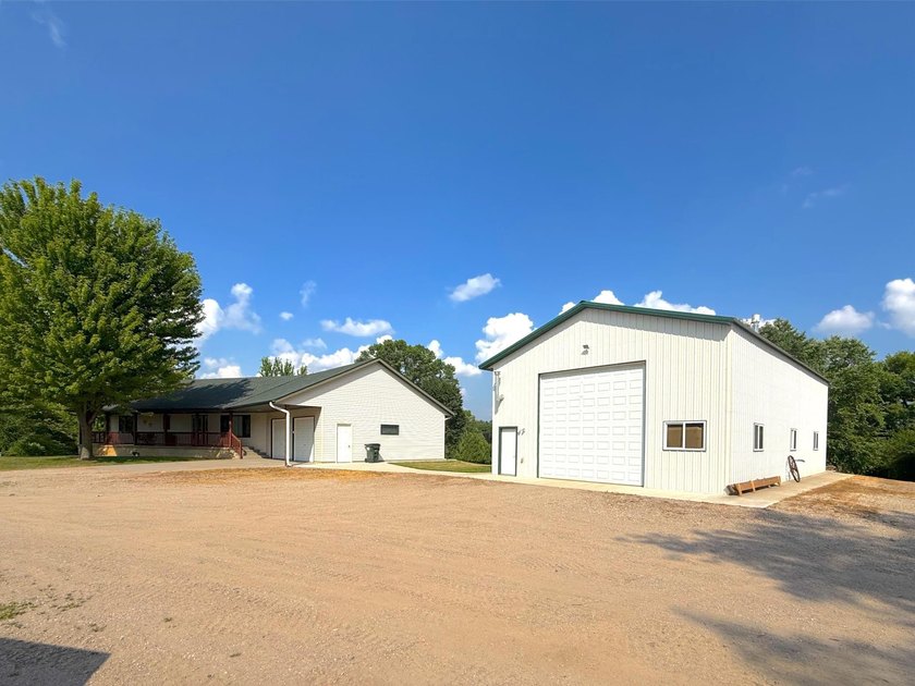 Enjoy country living with the perfect blend of country living - photo 24