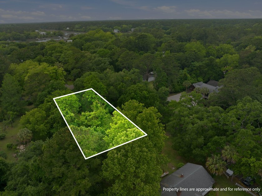 Welcome to 135 Scotia Street in the heart of McClellanville, a - photo 9