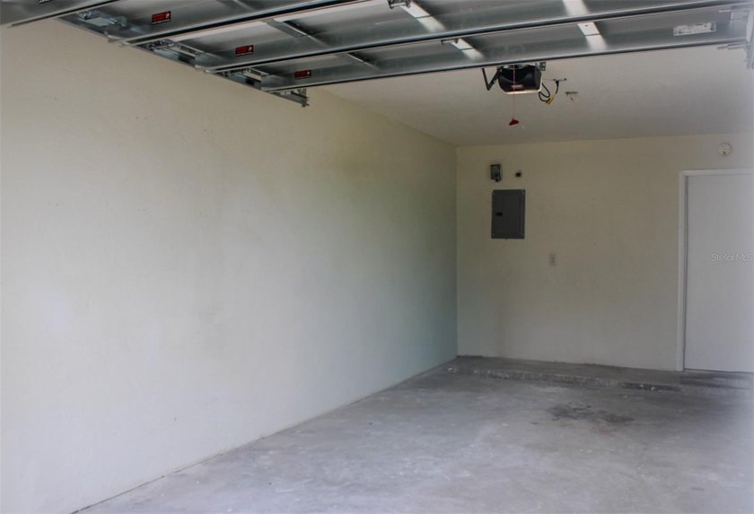 LOOKING FOR A PROPERTY THAT HAS A SHORT-TERM LICENSE - photo 7
