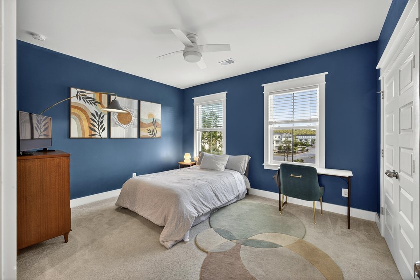 Luxury meets convenience in the sought-after marsh front - photo 15