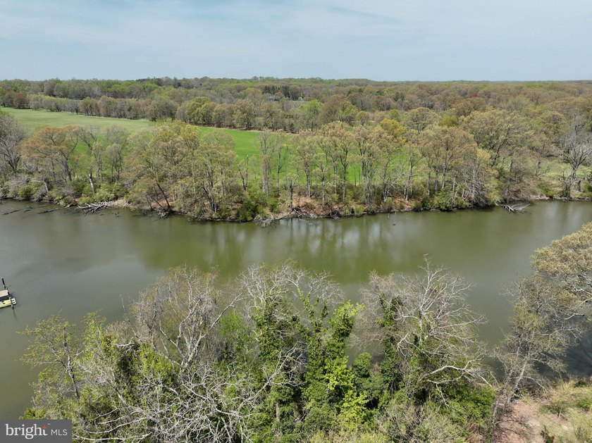 An exceptional opportunity to build your dream luxury waterfront - photo 10