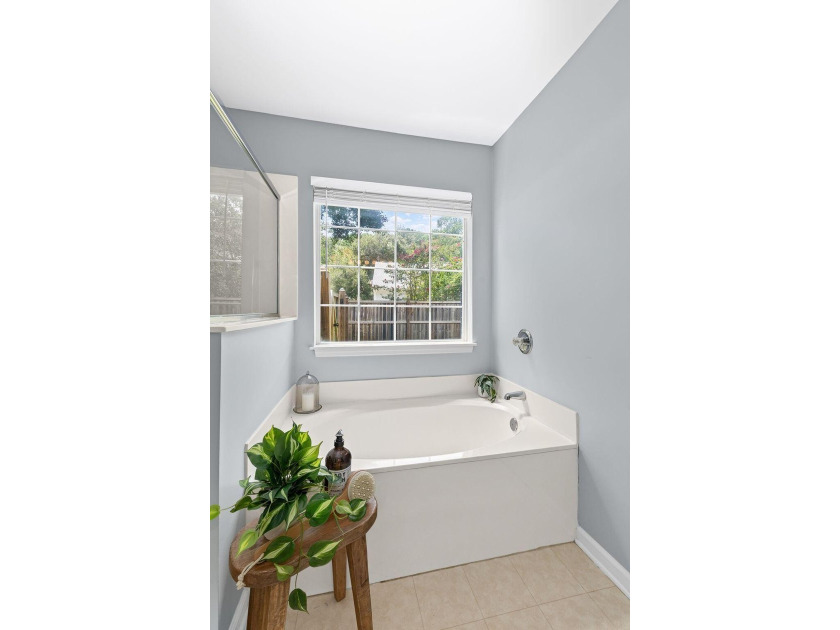 Welcome to 5452 Roxbury Dr., North Charleston--where timeless - photo 26