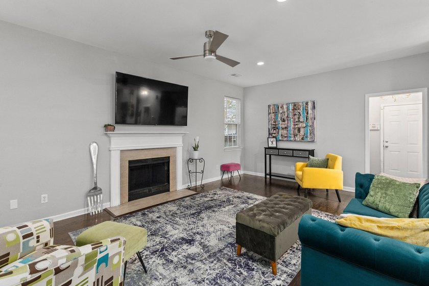 Step into refined living with this stunning 3-bedroom, 2.5-bath - photo 10
