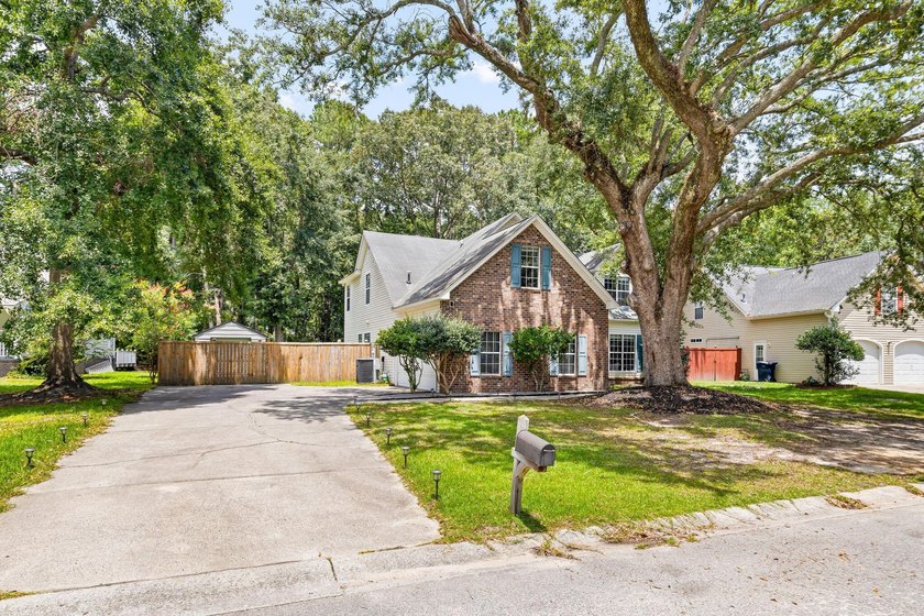 Welcome to 5452 Roxbury Dr., North Charleston--where timeless - photo 48