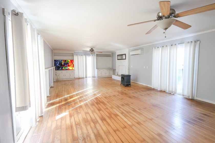 Welcome to 1841 Jasper Street, a charming single-family home - photo 2