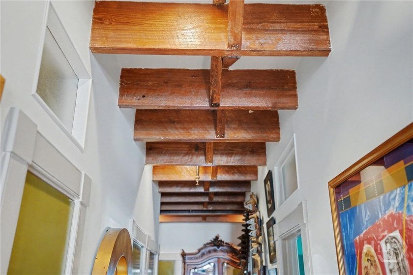 Ideally located in the heart of Savannah's National Historic - photo 22