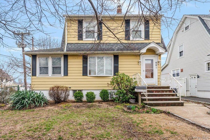 Welcome to this Charming Colonial in the heart of Bellmore. This - photo 25